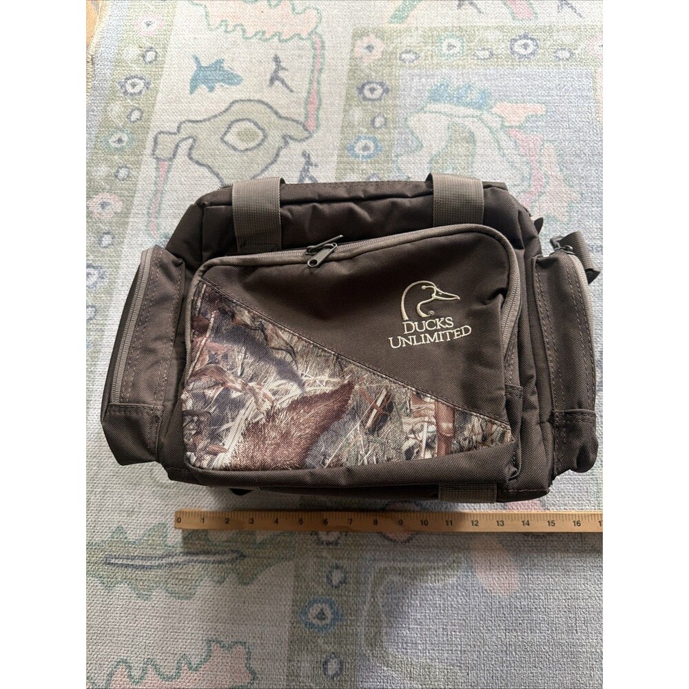 Ducks Unlimited Zippered Multi-pocket Shoulder Tote Bag 15 x 9 Camo